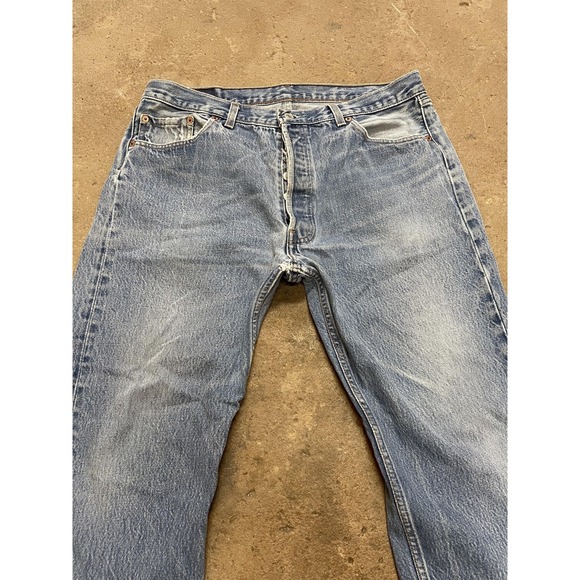 Vintage Levis 501 Jeans Mens 38x28 Light Blue Straight Leg Button Fly USA 90s - Picture 4 of 16